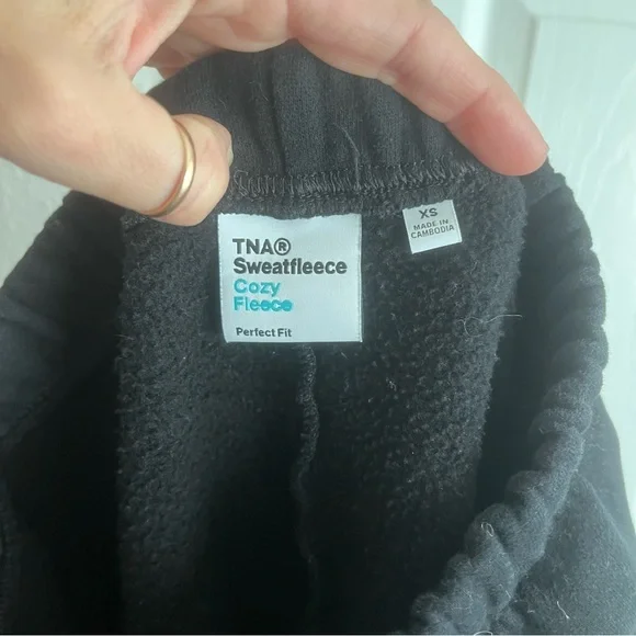 Aritzia TNA® Sweatfleece Cozy Fleece Sweatpants Perfect Fit - Picture 2 of 7